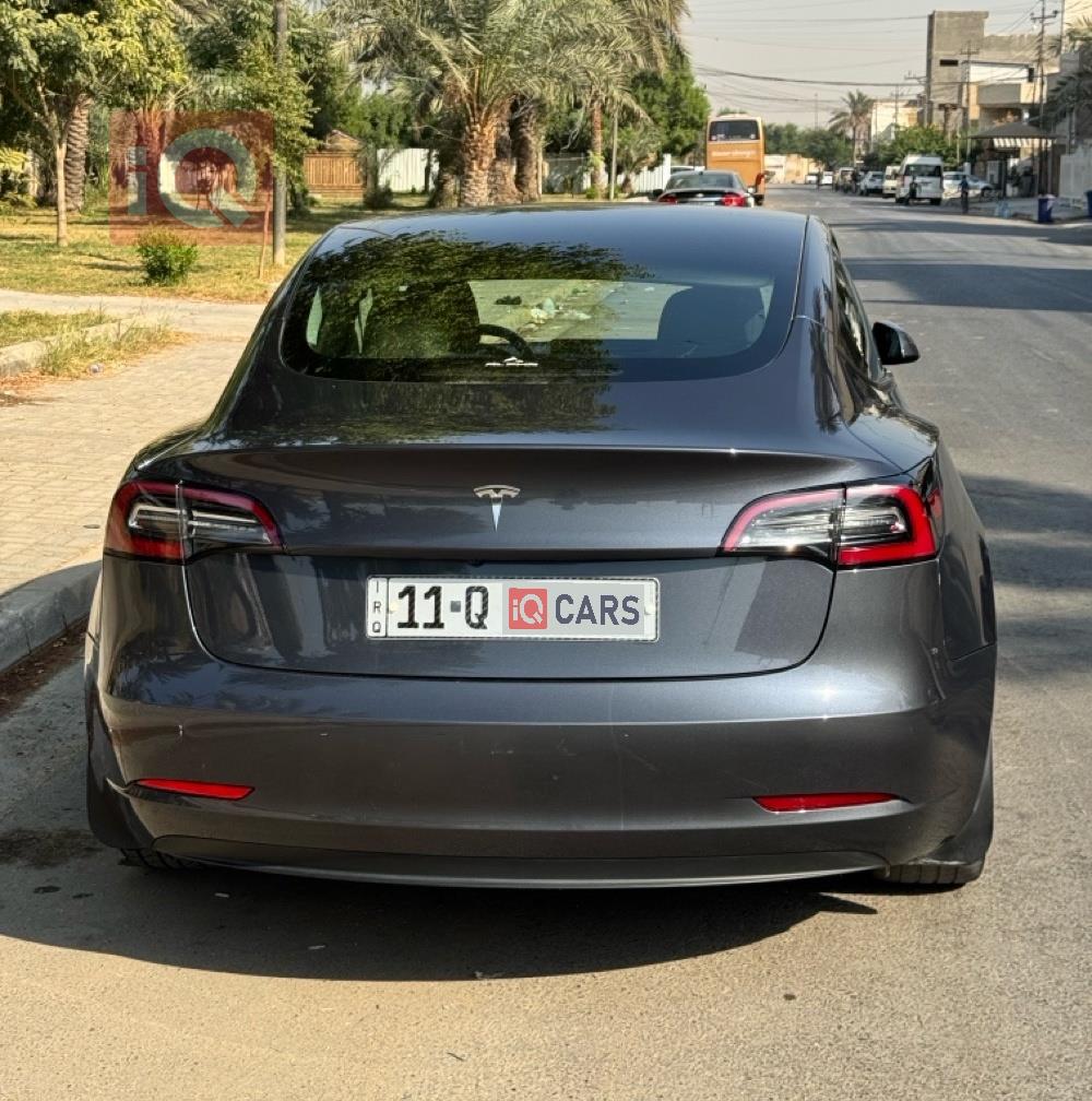 تێسلا مۆدێل 3